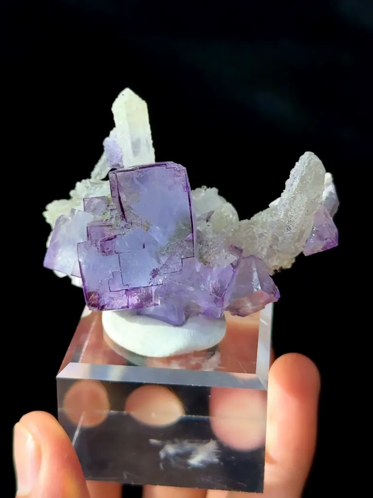 Natural Purple Fluorite and Quartz Coexist comes from Yaogangxian, Hunan 60*25*35MM - image 2
