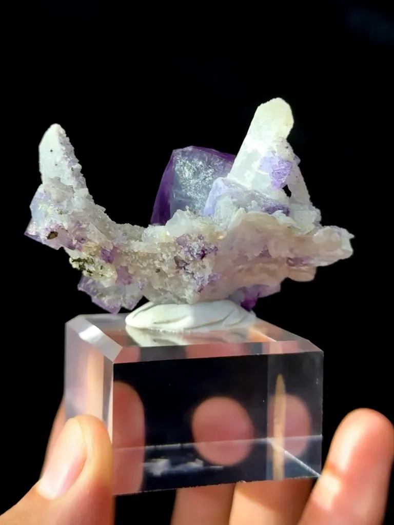 Natural Purple Fluorite and Quartz Coexist comes from Yaogangxian, Hunan 60*25*35MM - image 4
