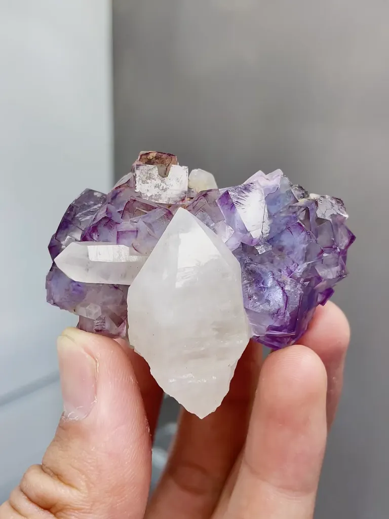 Natural Purple Fluorite and Quartz coexist comes from Yaogangxian,Hunan 50*35*35MM image