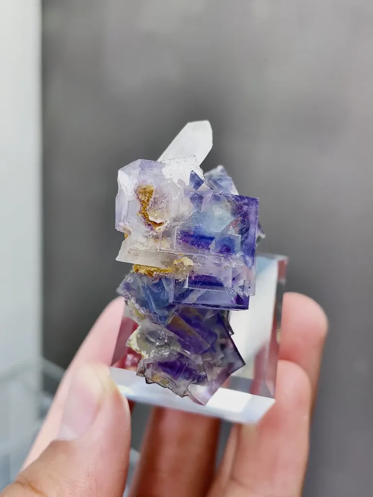 Natural Purple Fluorite and Quartz coexist comes from Yaogangxian,Hunan40*20*35MM - image 2