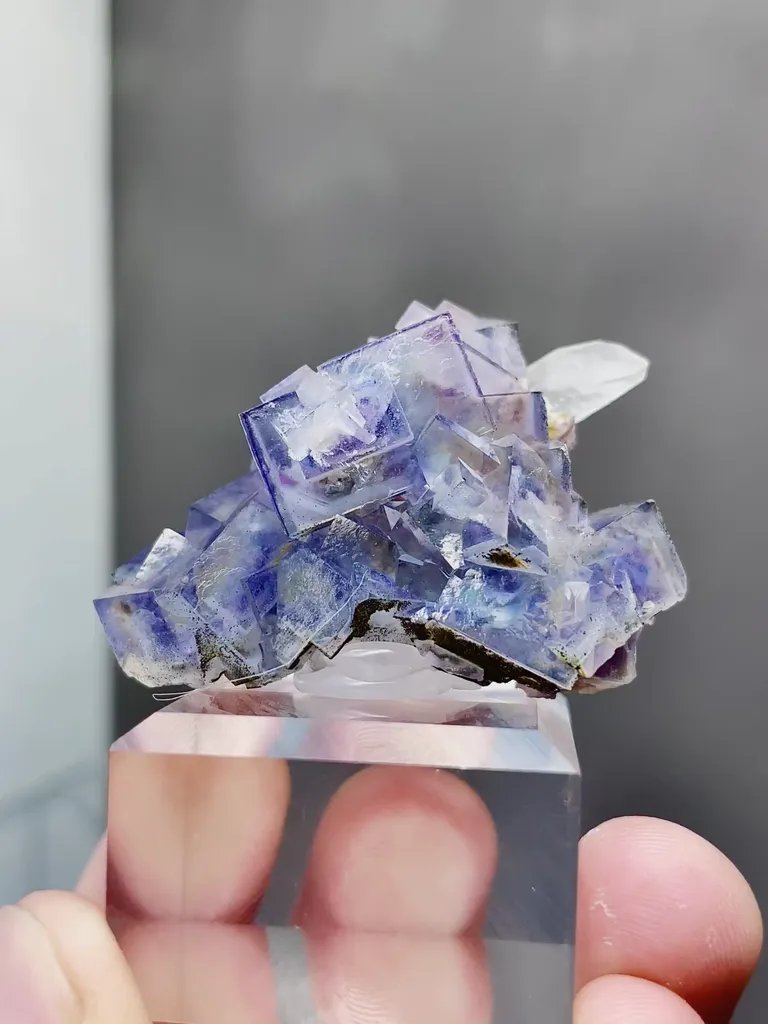 Natural Purple Fluorite and Quartz coexist comes from Yaogangxian,Hunan40*20*35MM - image 4
