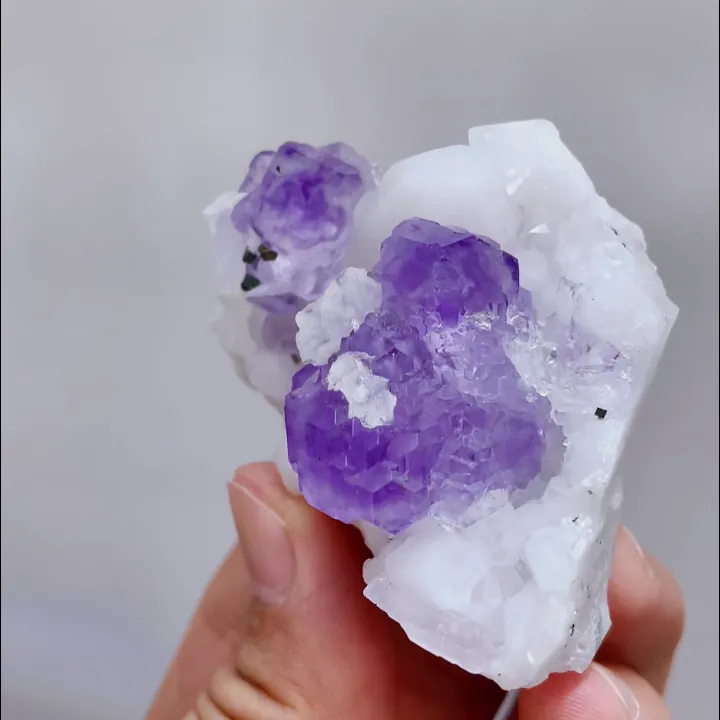 Natural Purple Fluorite and Quartz, Mineral Specimen: Shizhuyuan,Fujian (75*45*30MM) image