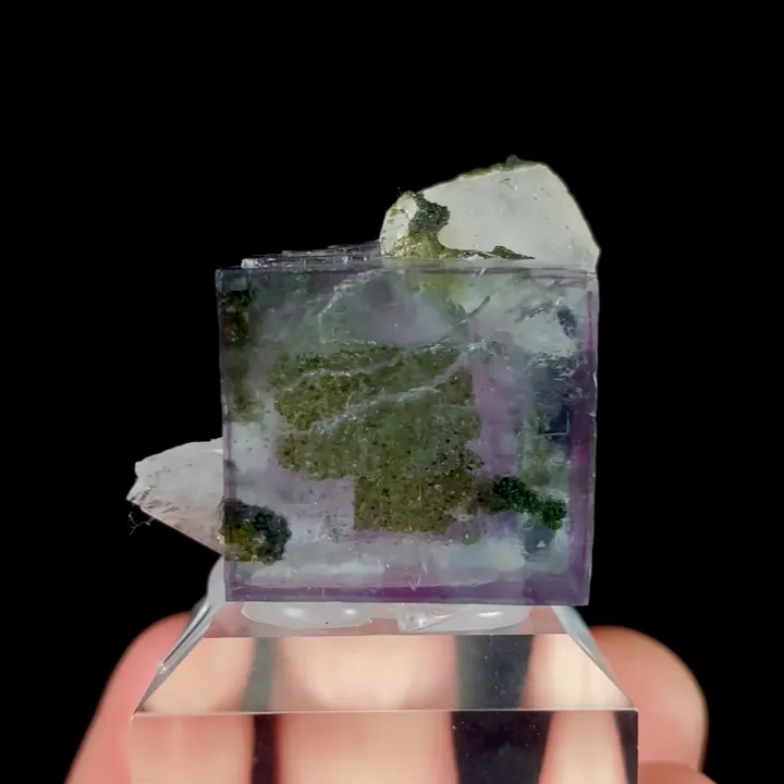 Natural Purple Fluorite and Quartz, Mineral Specimen:Yaogangxian,Hunan (30*25*20MM) - image 3