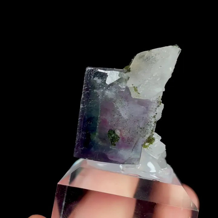Natural Purple Fluorite and Quartz, Mineral Specimen:Yaogangxian,Hunan (30*25*20MM) image