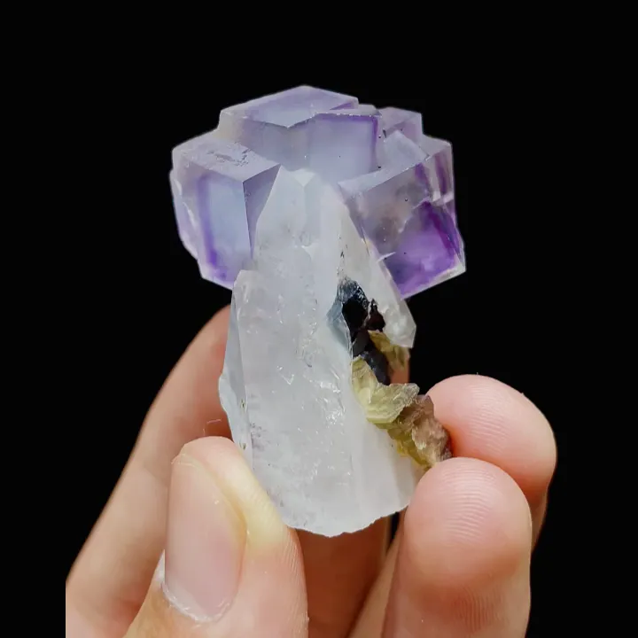 Natural Purple Fluorite and Quartz, Mineral Specimen:Yaogangxian,Hunan (30*45*25MM) image