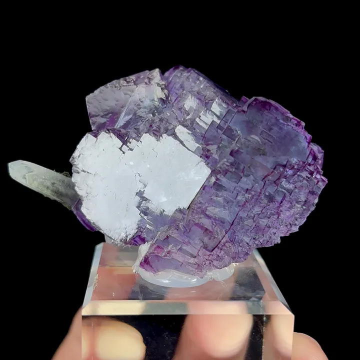 Natural Purple Fluorite and Quartz, Mineral Specimen:Yaogangxian,Hunan (65*30*40MM) - image 3