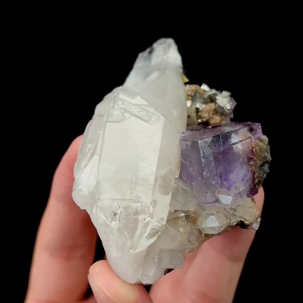 Natural Purple Fluorite and Quartz, Mineral Specimen:Yaogangxian,Hunan (85*45*55MM) - image 3