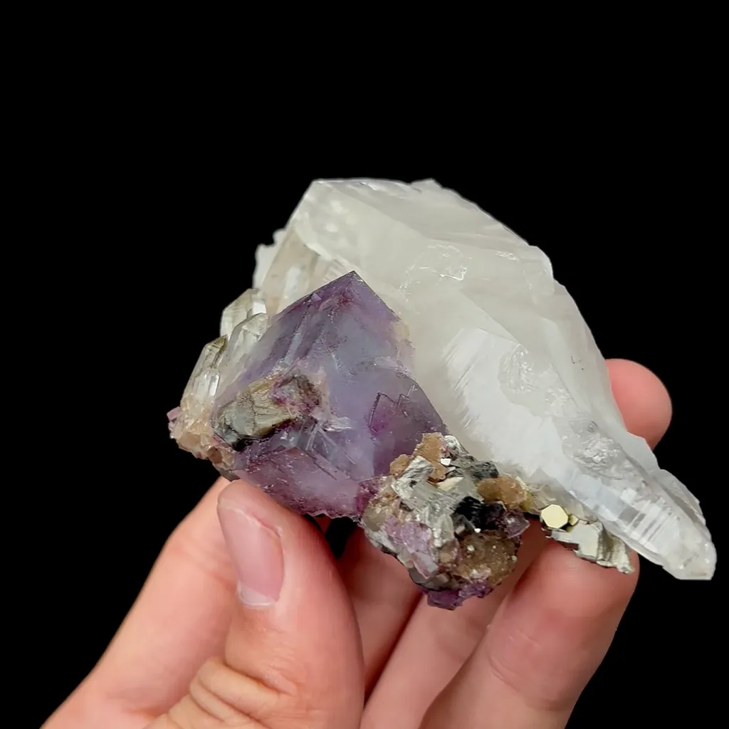 Natural Purple Fluorite and Quartz, Mineral Specimen:Yaogangxian,Hunan (85*45*55MM) - image 4