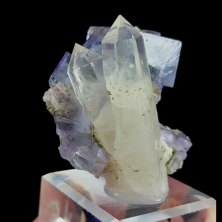 Natural Purple Fluorite and Quartz Tower, Mineral Specimen:Yaogangxian,Hunan (45*40*45MM) image
