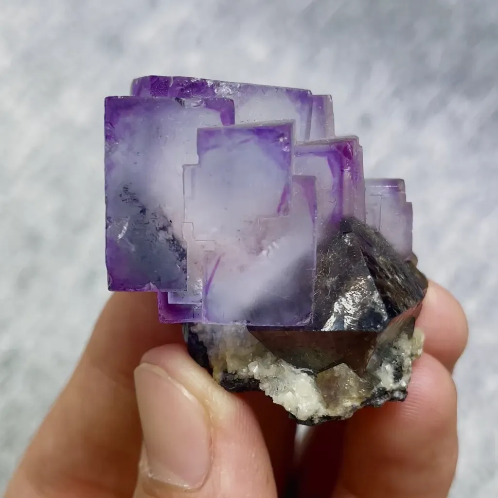 Natural Purple Fluorite and Scheelite Symbiosis comes from Yaogangxian,Hunan 30*45*25MM image