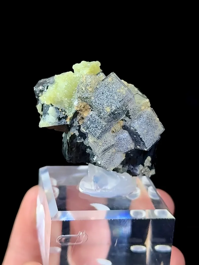 Natural Purple Fluorite and Wolframite Coexist comes from Yaogangxian,Hunan 40*30*35MM - image 6