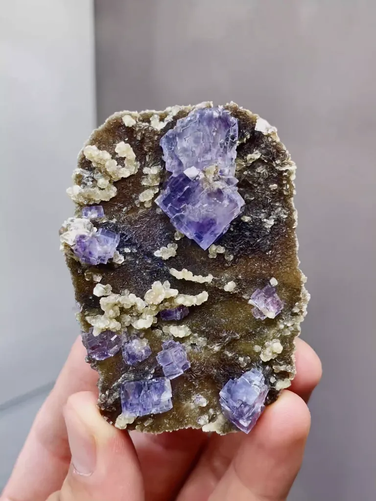 Natural Purple Fluorite coexists with Mica comes from Yaogangxian,Hunan 66*23*47MM - image 2