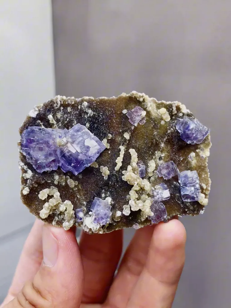 Natural Purple Fluorite coexists with Mica comes from Yaogangxian,Hunan 66*23*47MM - image 3