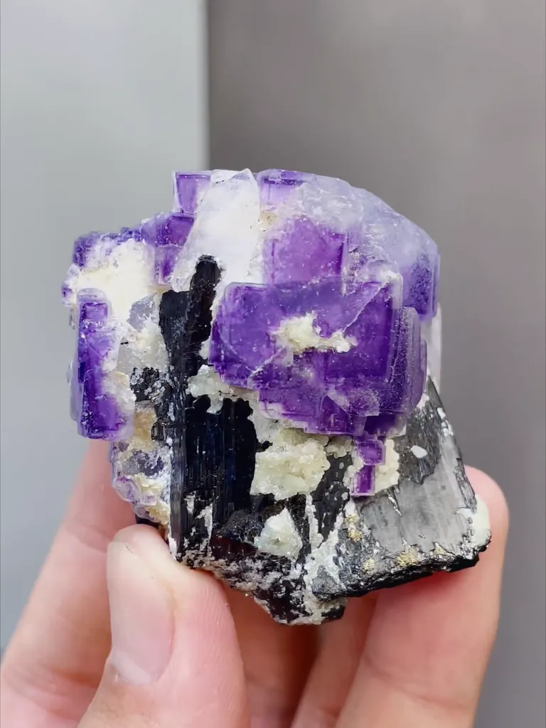 Natural Purple Fluorite coexists with Wolframite and Quartz comes from Yaogangxian,Hunan 40*40*45MM - image 2