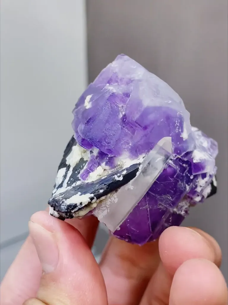 Natural Purple Fluorite coexists with Wolframite and Quartz comes from Yaogangxian,Hunan 40*40*45MM - image 3
