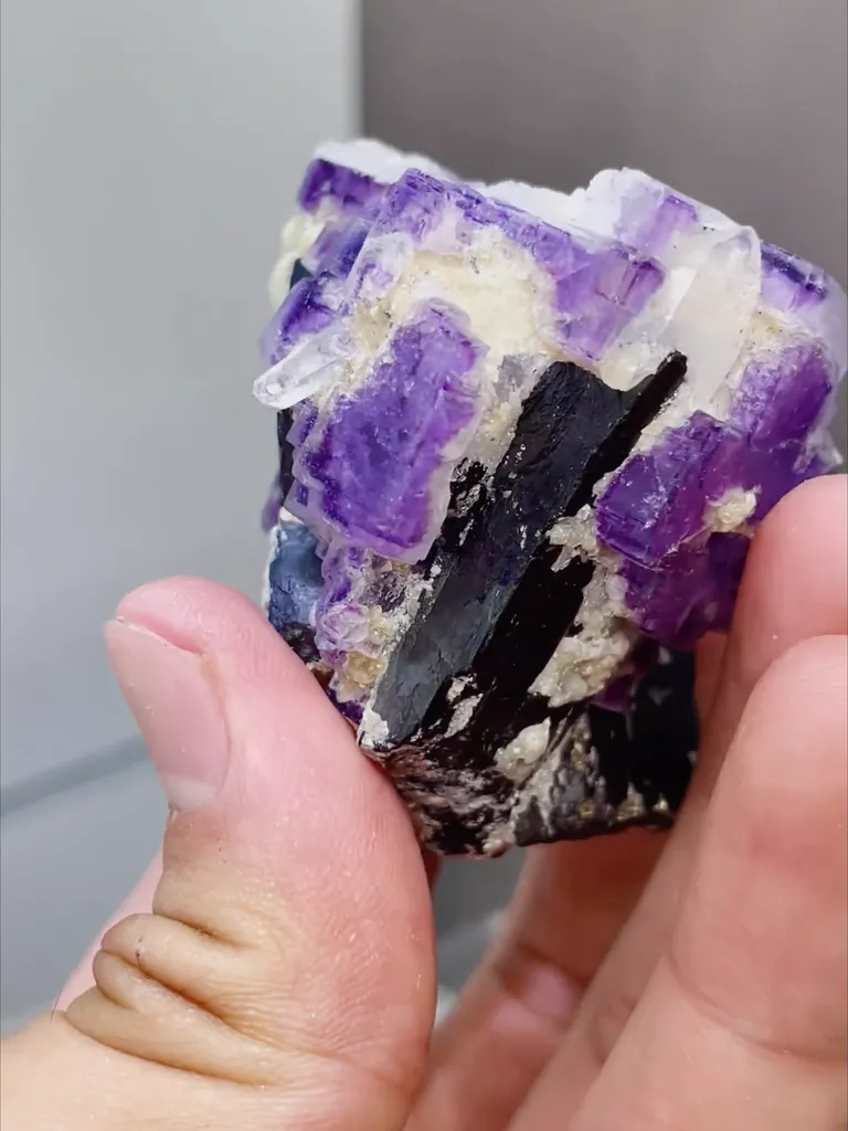 Natural Purple Fluorite coexists with Wolframite and Quartz comes from Yaogangxian,Hunan 40*40*45MM - image 6