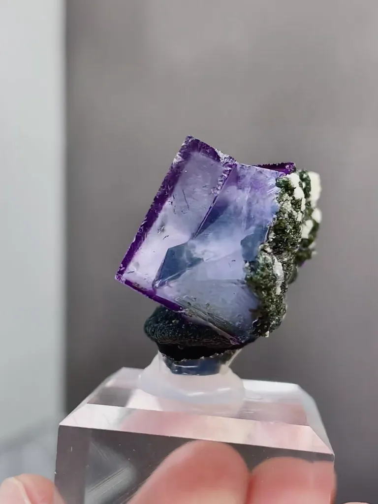 Natural Purple Fluorite comes from Yaogangxian,Hunan 25*20*20MM - image 2