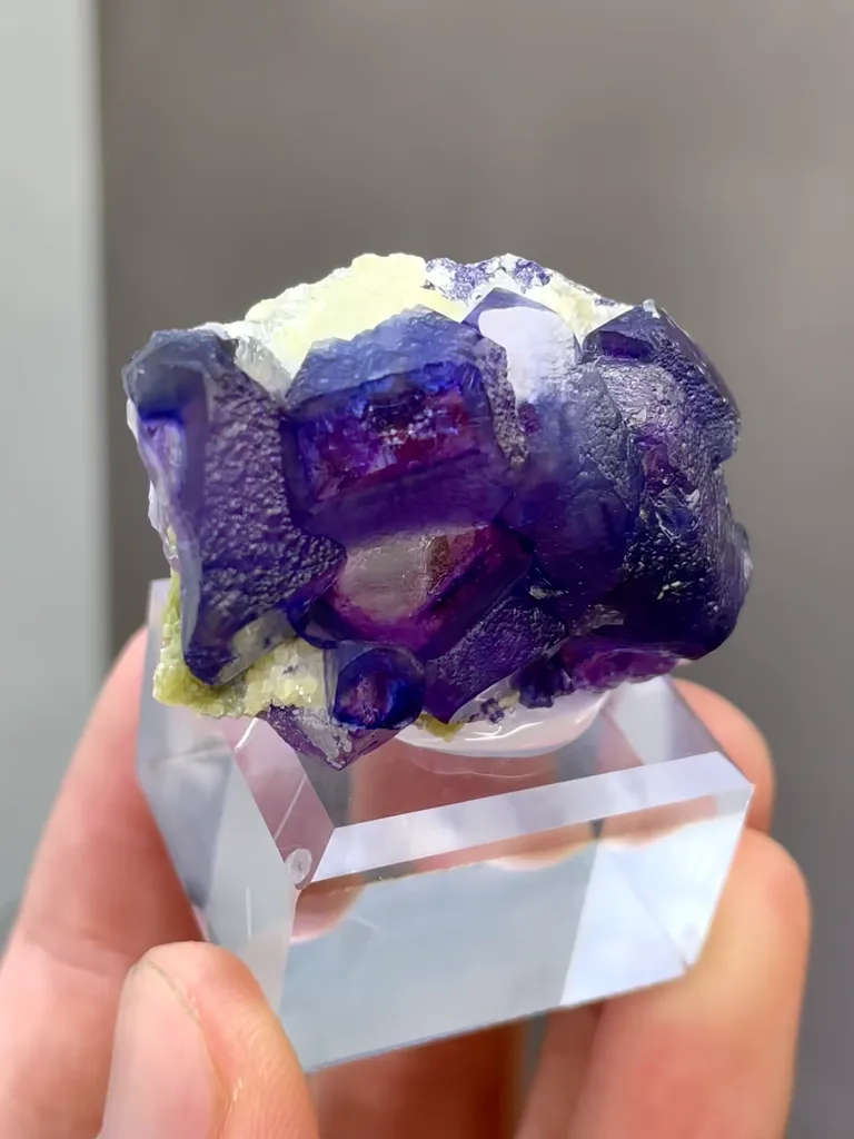 Natural Purple Fluorite comes from Yindu,Neimengu 40*20*20MM - image 2
