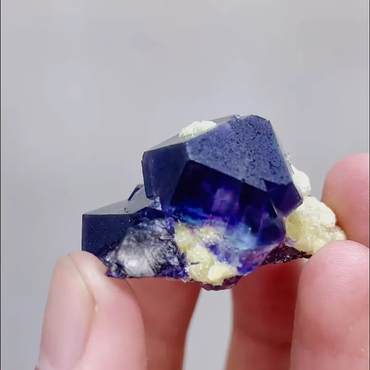 Natural Purple Fluorite & Mica, Mineral Specimen: Inner Mongolia,China (35*30*20mm) - image 3