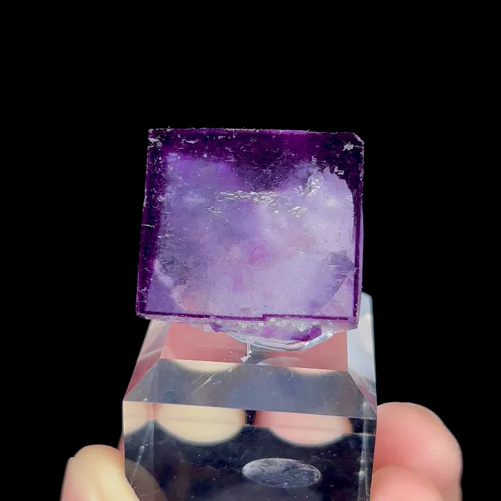 Natural Purple Fluorite, Mineral Specimen:Yaogangxian,Hunan (25*25*25MM) image