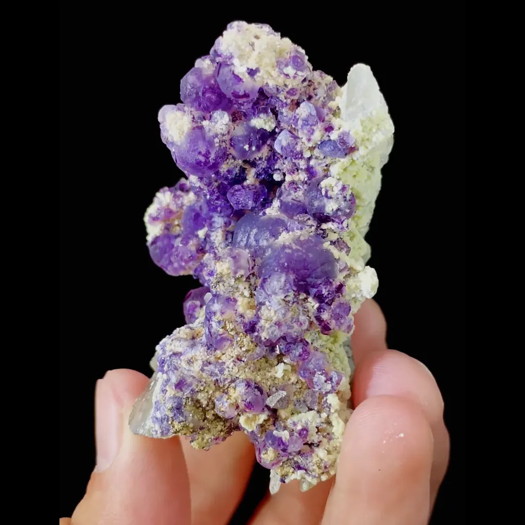 Natural Purple Fluorite with Pyrite and Quartz Symbiosis comes from Leipingkuang,Chenzhou 35*30*60MM - image 2