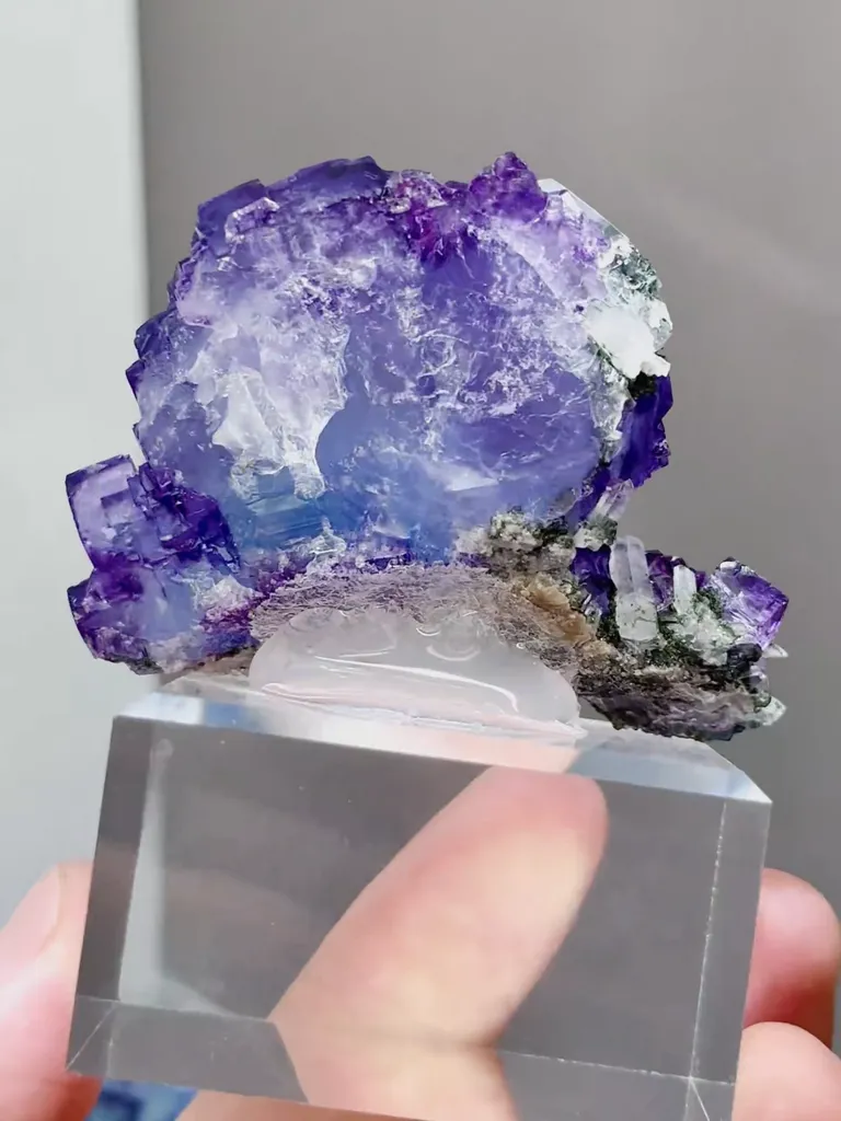 Natural Purple Matrix Fluorite comes from Xinjiang,China 60*30*40MM - image 4