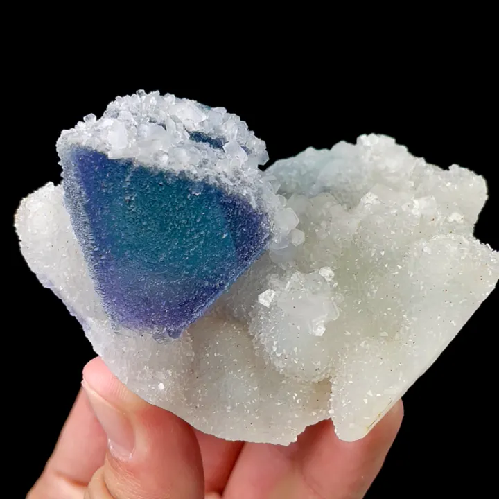 Natural Purple Octahedral Fluorite and Calcite Quartz, Mineral Specimen:Fujian,China (85*60*40MM) image