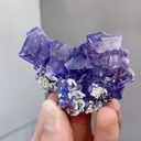 Natural Purple Octahedral Fluorite coexists with Mica comes from Yindu,Inner Mongolia 65*25*50MM - image 4