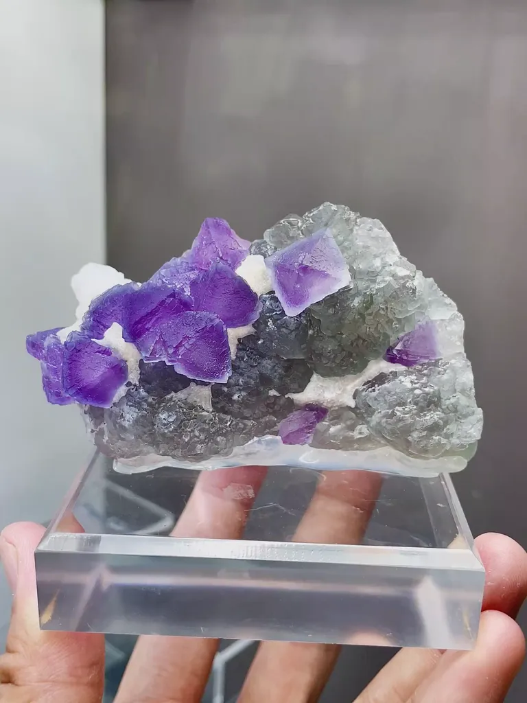 Natural Purple Octahedral Fluorite comes from Zhejiang,China 90*40*50MM image