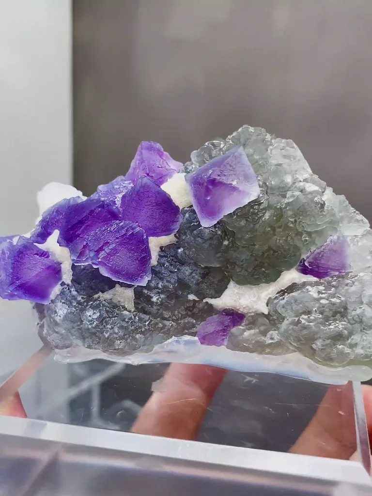 Natural Purple Octahedral Fluorite comes from Zhejiang,China 90*40*50MM - image 3