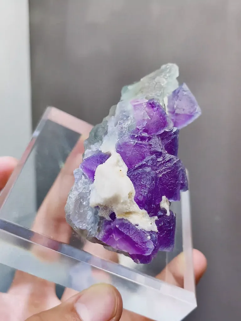 Natural Purple Octahedral Fluorite comes from Zhejiang,China 90*40*50MM - image 4