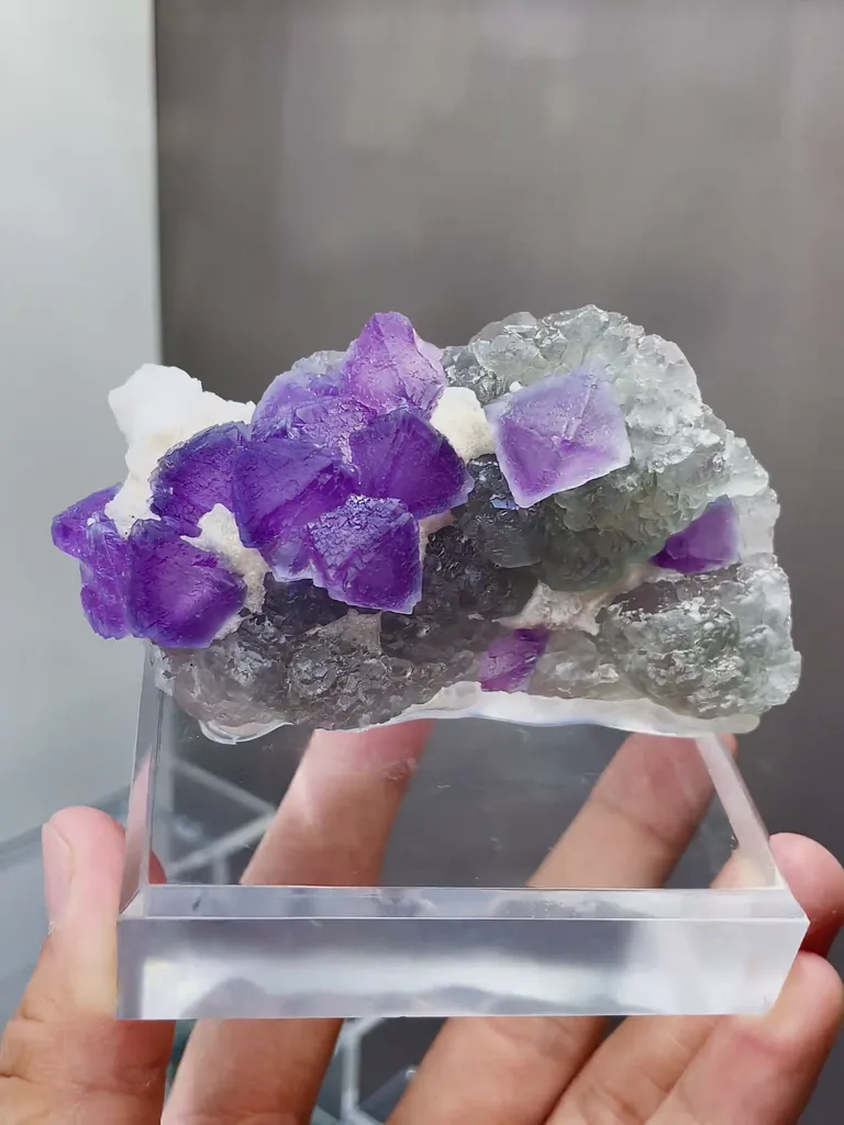 Natural Purple Octahedral Fluorite comes from Zhejiang,China 90*40*50MM - image 2