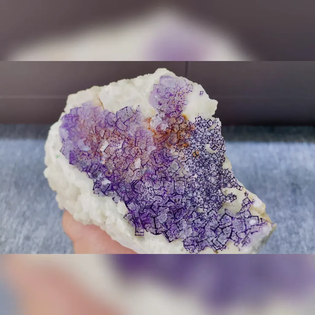 Natural Purple Patterned Fluorite and Quartz Symbiosis comes from Guizhou,China 170*90*50MM - image 2