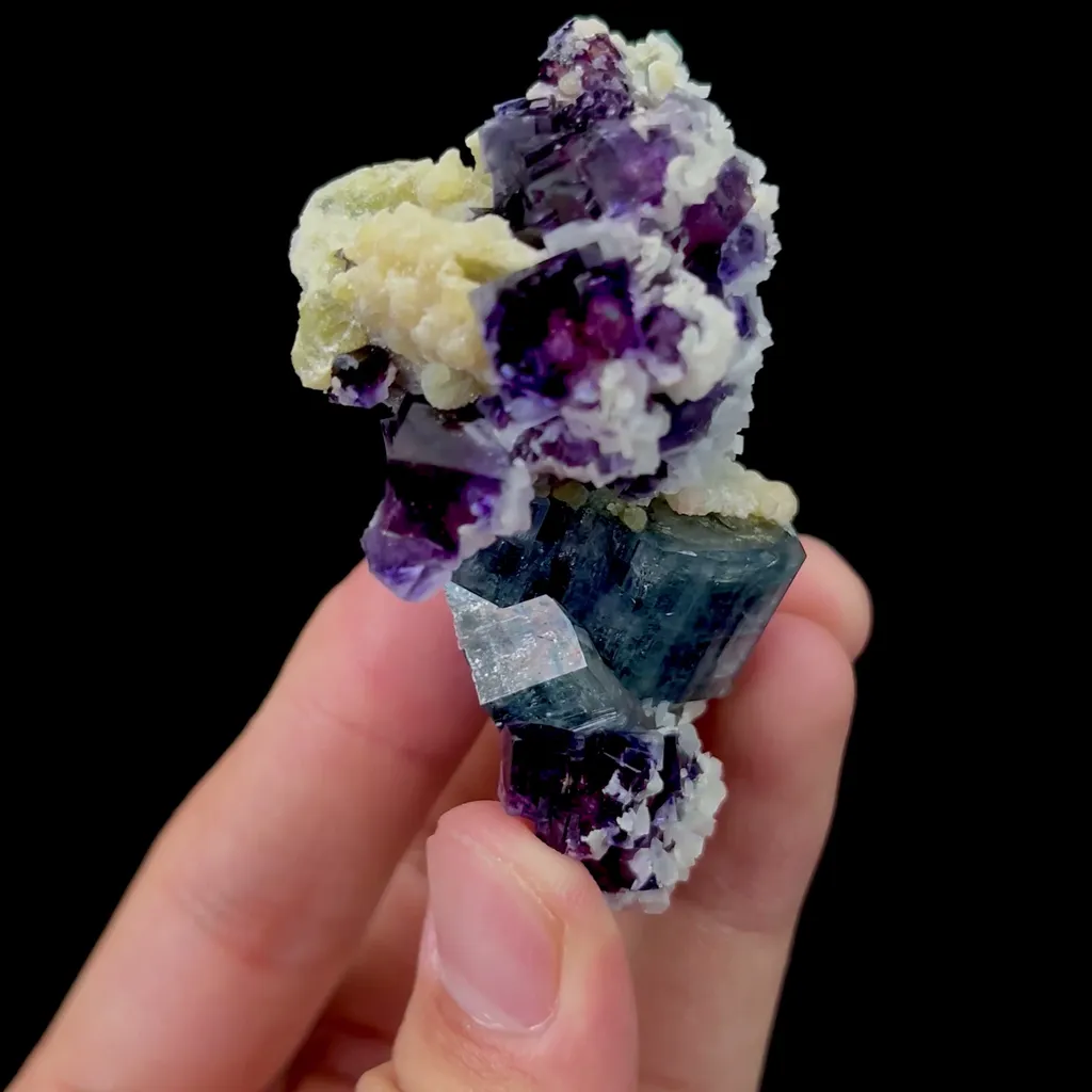 Natural Purple Phantom Fluorite and Apatite and Mica Mineral Specimen,High Quality Specimen,YINDU,INNER MONGOLIA,CHINA(46*31*65mm) - image 2
