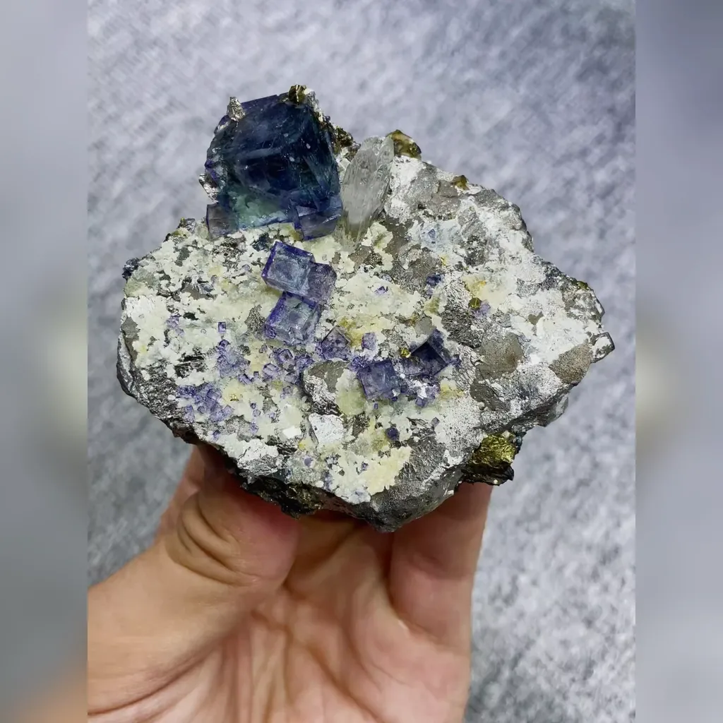 Natural Purple Phantom Fluorite and Arsenopyrite and Pyrite Symbiosis comes from Yaogangxian,Hunan 80*65*40MM image