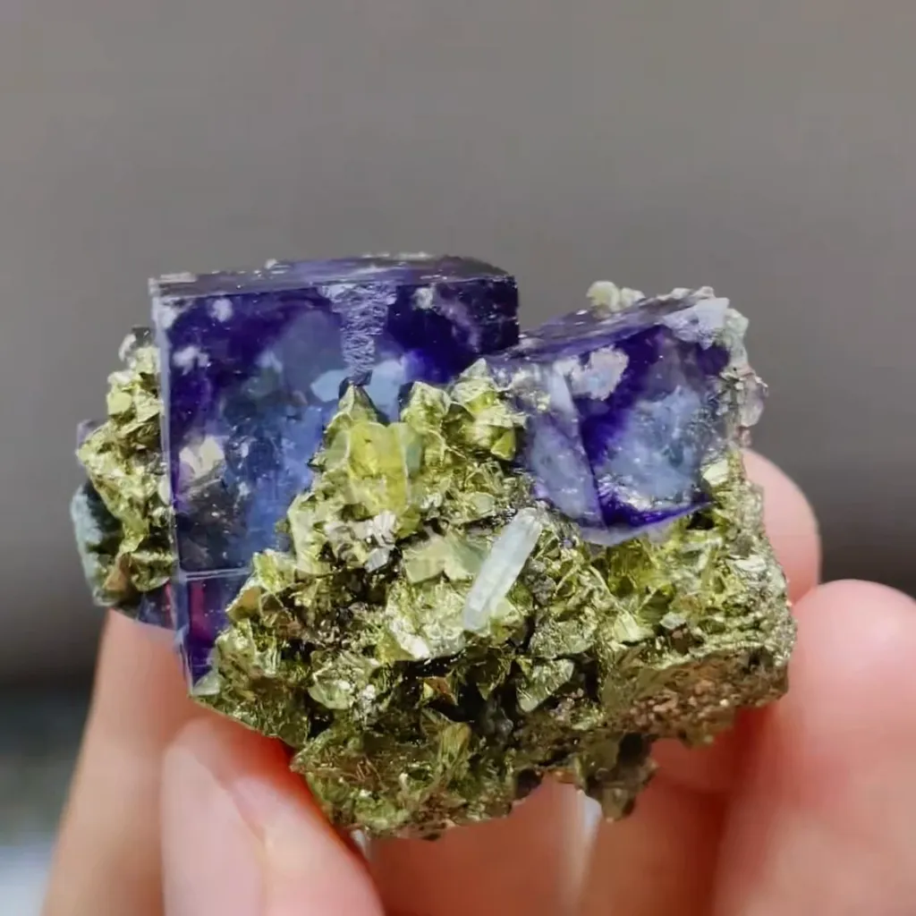 Natural Purple Phantom Fluorite and Arsenopyrite Symbiosis comes from Yaogangxian,Hunan 40*35*25MM image
