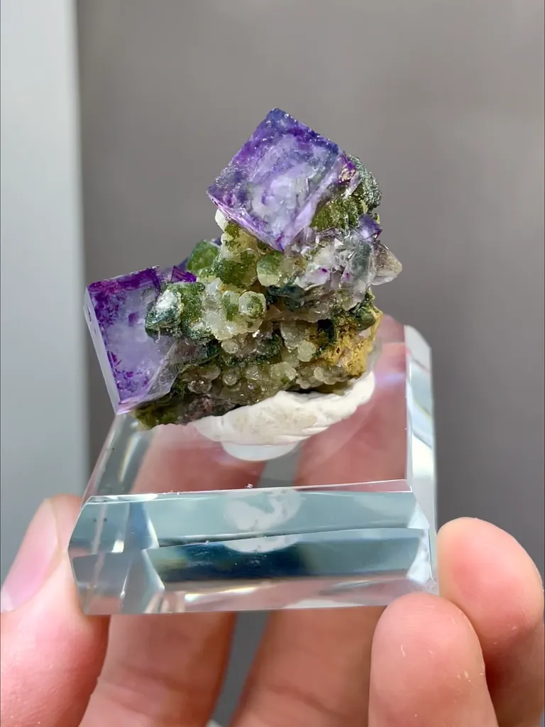 Natural Purple Phantom Fluorite and Calcite Coexist comes from Yaogangxian,Hunan 30*25*30MM - image 4