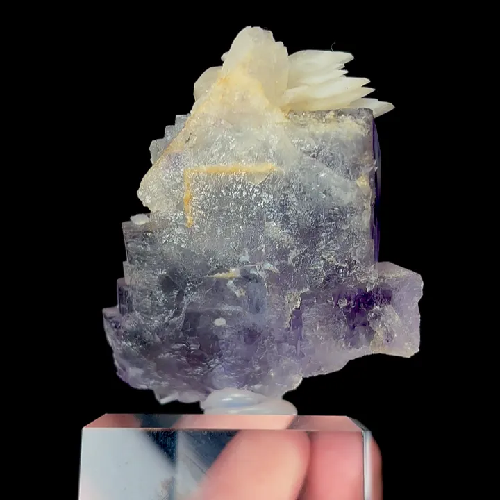 Natural Purple Phantom Fluorite and Calcite, Mineral Specimen:Yaogangxian,Hunan (50*50*20MM) image