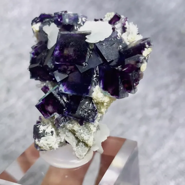 Natural Purple Phantom Fluorite and Calcite Symbiosis comes from Yindu,Inner Mongolia 45*40*20MM - image 3