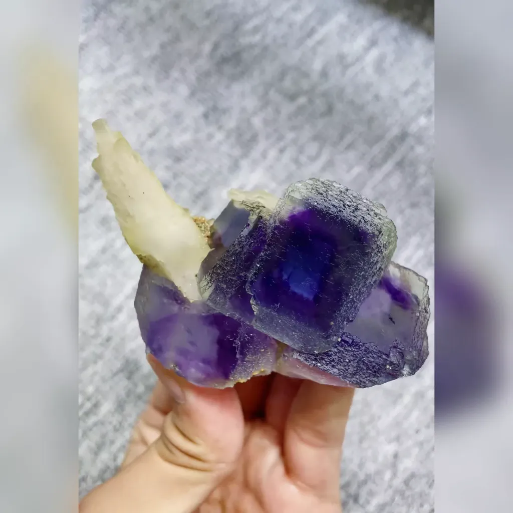 Natural Purple Phantom Fluorite and Calcite Symbiosis comes from Yindu,Inner Mongolia 55*90*35MM - image 3