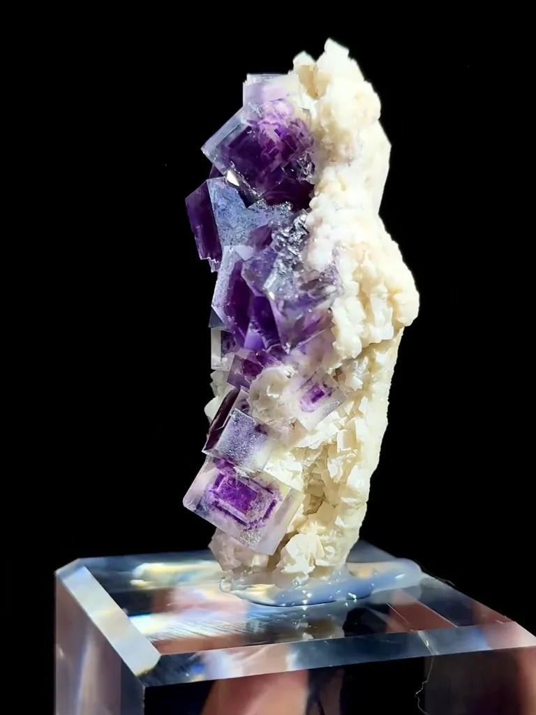 Natural Purple Phantom Fluorite and Dolomite coexist comes from Shangbao,Hunan 30*25*75MM - image 2