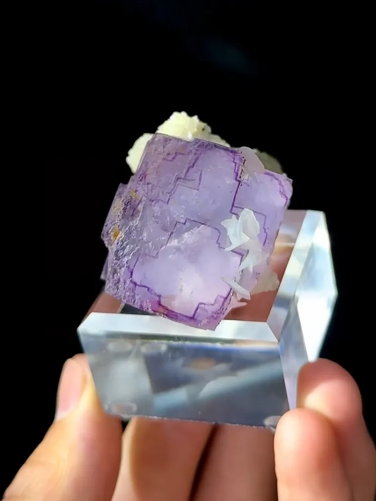 Natural Purple Phantom Fluorite and Flaky Calcite coexist comes from Yaoangxian,Hunan 50*35*30MM - image 3