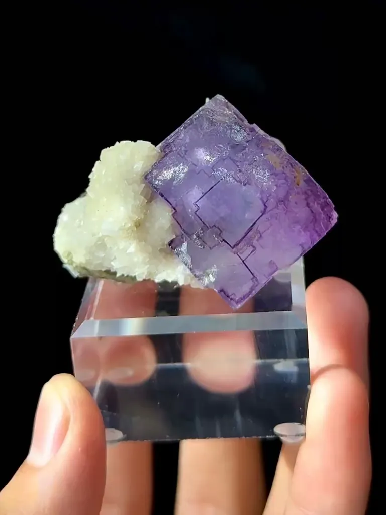 Natural Purple Phantom Fluorite and Flaky Calcite coexist comes from Yaoangxian,Hunan 50*35*30MM image