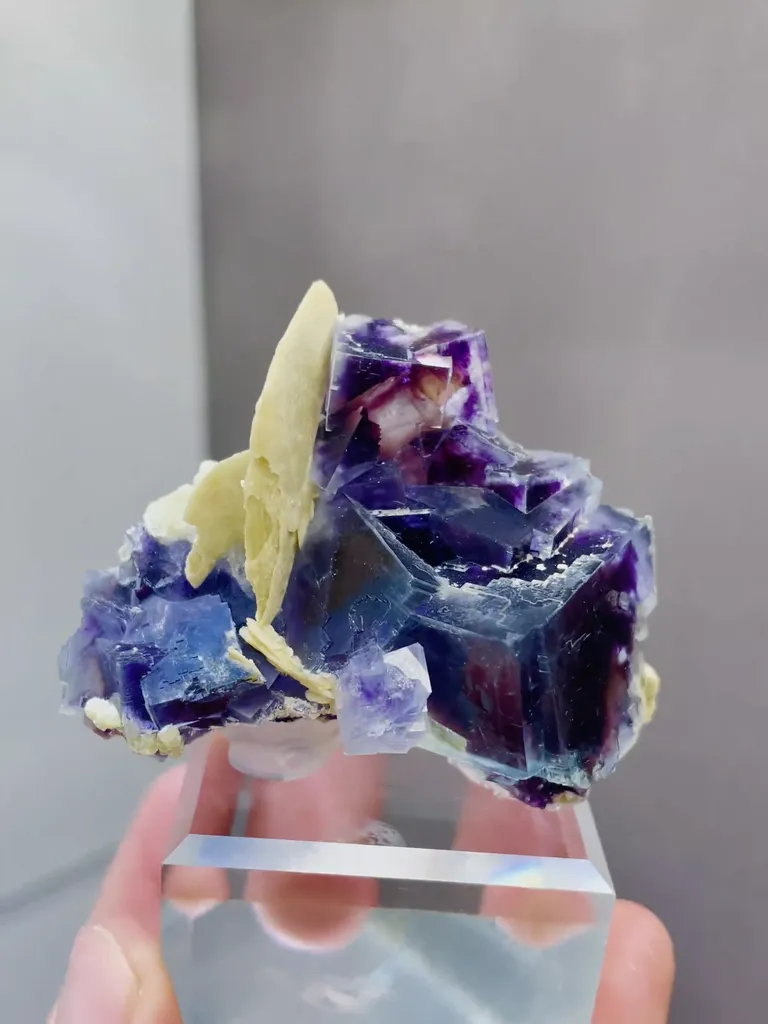 Natural Purple Phantom Fluorite and Flaky Calcite coexist comes from Yindu,Inner Mongolia 55*29*45MM - image 5