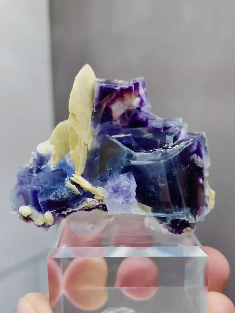 Natural Purple Phantom Fluorite and Flaky Calcite coexist comes from Yindu,Inner Mongolia 55*29*45MM - image 2