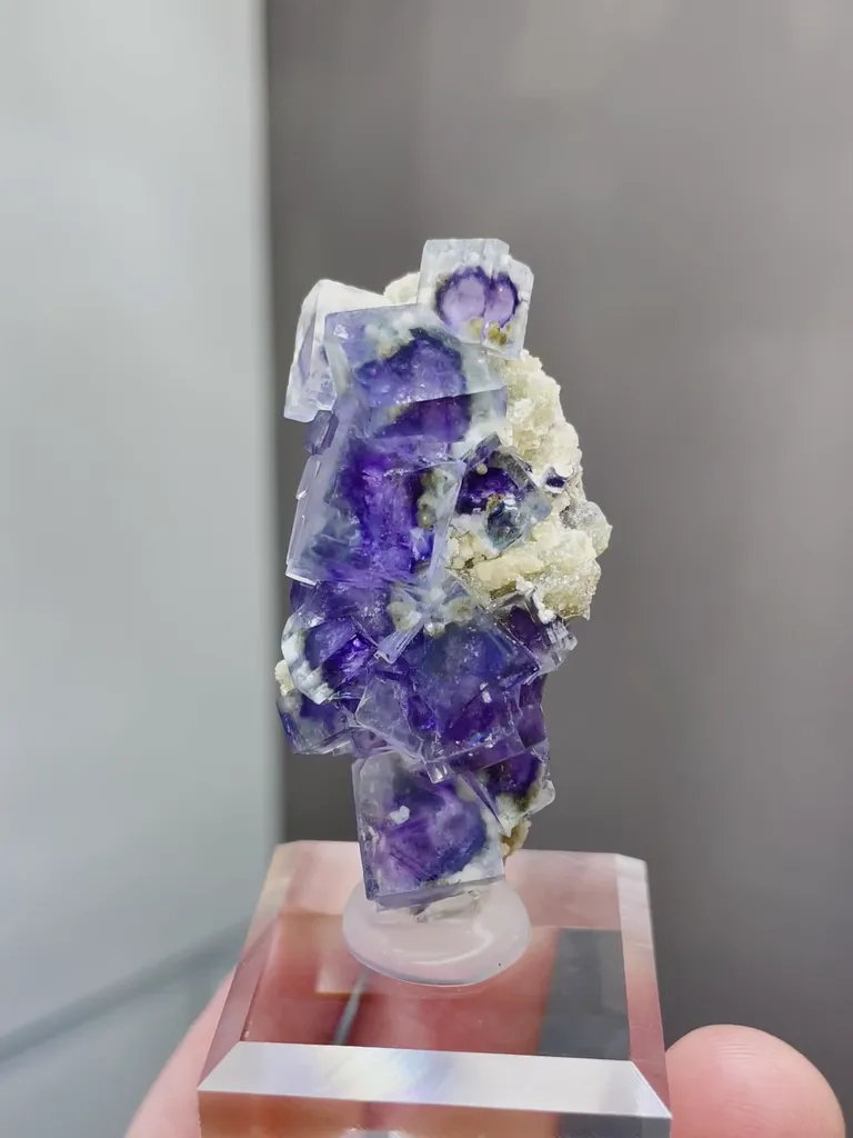 Natural Purple Phantom Fluorite and Mica coexist comes from Yindu,Inner Mongolia 25*15*45MM image