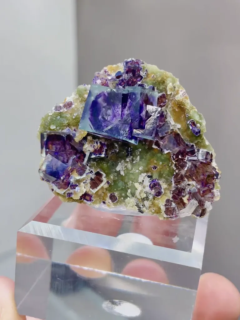 Natural Purple Phantom Fluorite and Mica coexist comes from Yindu,Inner Mongolia 45*17*30MM - image 2