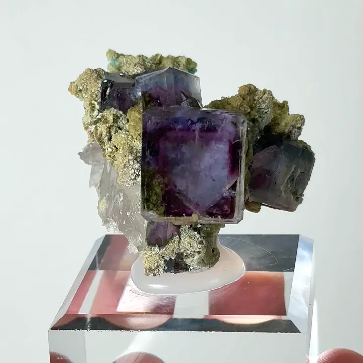 Natural Purple Phantom Fluorite and Mica, Mineral Specimen: Inner Mongolia,China (40*30*35MM) - image 4