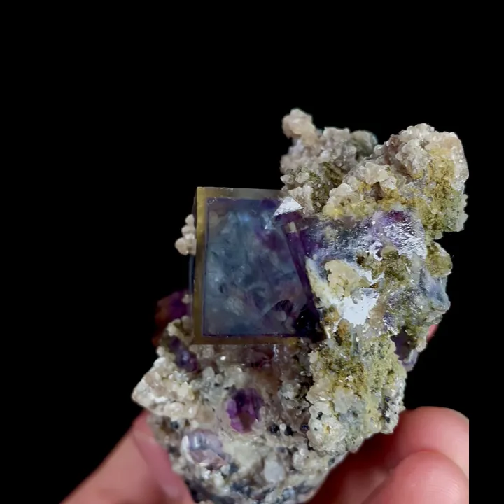 Natural Purple Phantom Fluorite and Mica, Mineral Specimen: Inner Mongolia,China (45*75*35MM) - image 5