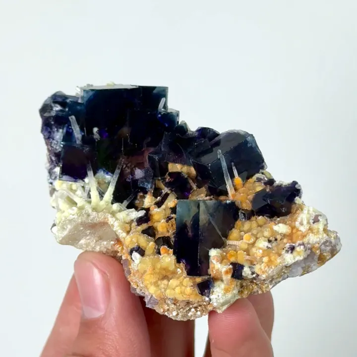 Natural Purple Phantom Fluorite and Mica, Mineral Specimen: Inner Mongolia,China (80*40*25MM) - image 2